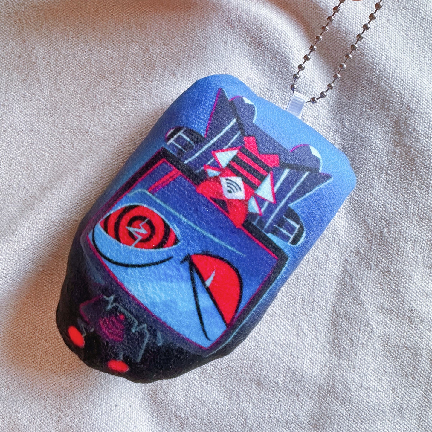 (DEFECT) Snagged Vox Squeaky Plushie Keychain